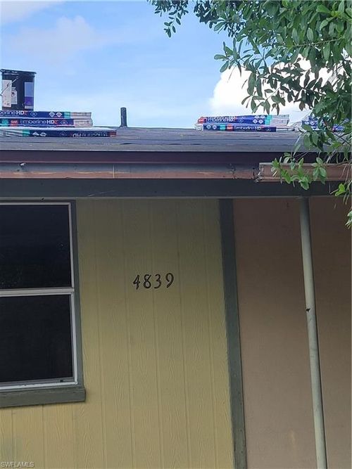 4839 Hampton Ct, Fort Myers, FL, 33907-1211 | Card Image