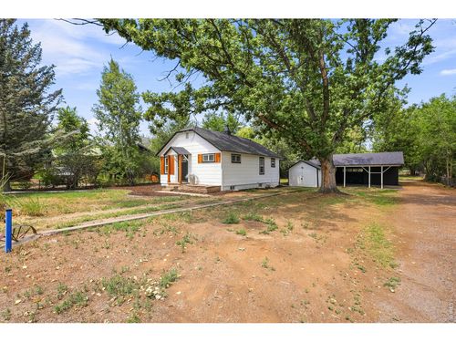 823 4th St Se, Loveland, CO, 80537-6426 | Card Image