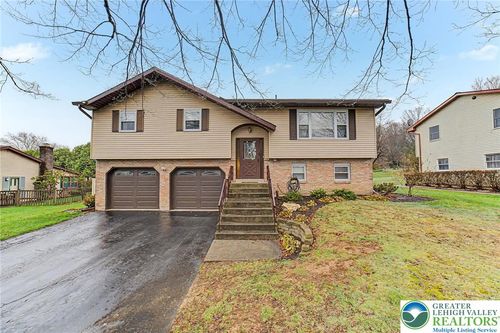 2384 James Dr, Allentown, PA, 18104-1206 | Card Image