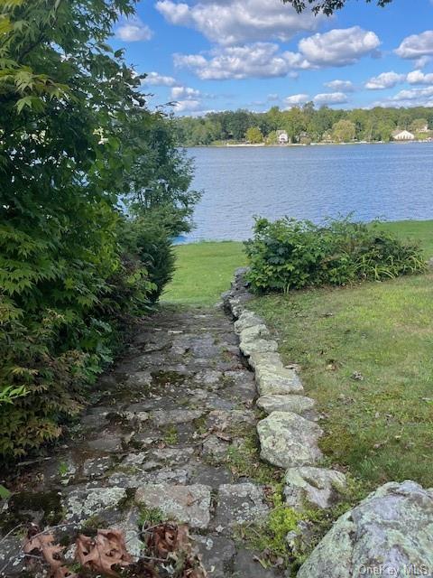 Lake St, North Salem, NY 10560