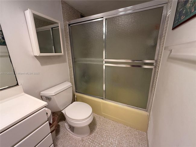 APT-707 - 401 Ocean Dr, Condo with 0 bedrooms, 1 bathrooms and null parking in Miami Beach FL | Image 27