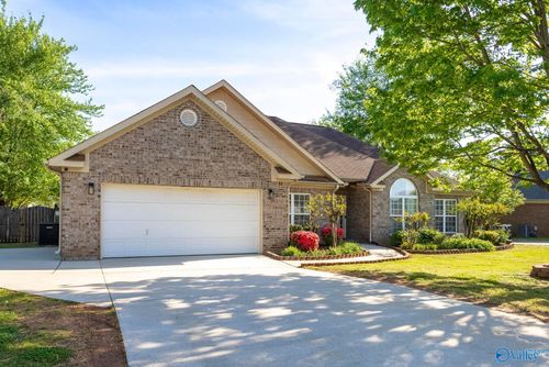 102 Tudor Pl, Madison, AL, 35758-6274 | Card Image