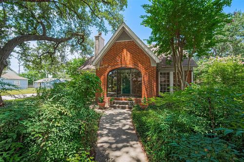 501 Gale St, Houston, TX, 77009-2716 | Card Image