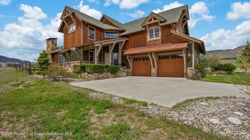 829 Ute Cir, New Castle, CO, 81647-8505 | Card Image