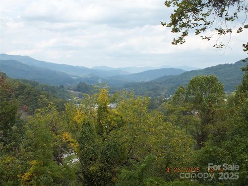 408 Whispering Winds Rd, Waynesville, NC, 28785-0228 | Card Image
