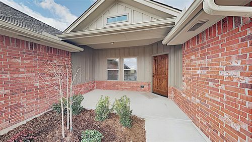 3501 Shutter Ridge Dr, Yukon, OK, 73099-3155 | Card Image