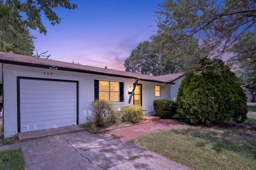 909 Rosewood Hills Drive, Garland, TX, 75040 | Card Image