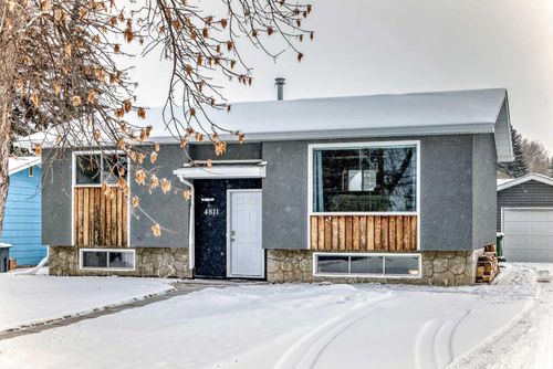 4811 46 Street, Ponoka, AB, T4J1M2 | Card Image