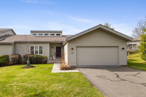 16-16 Thistle Holw, Avon, CT, 06001-3961 | Card Image