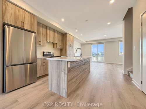 10 Honey Milk Lane, Richmond Hill, ON, L4B0J7 | Card Image