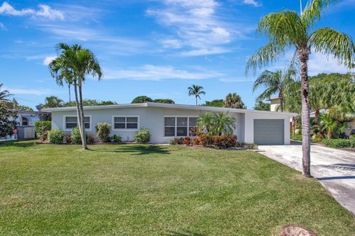 6821 Kingston Dr, Lake Worth, FL, 33462-3932 | Card Image