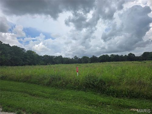 5.3 +/- Wapiti Trl, New Haven, MO, 63068 | Card Image