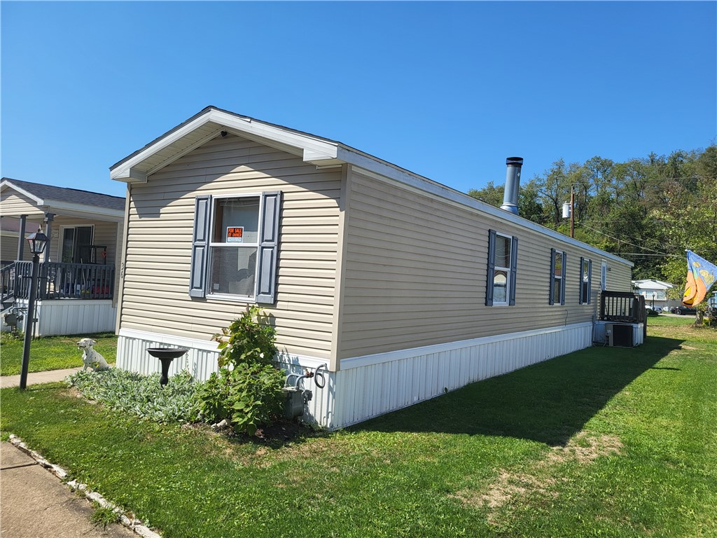 Hidden Valley Dr, Finleyville, PA 15332