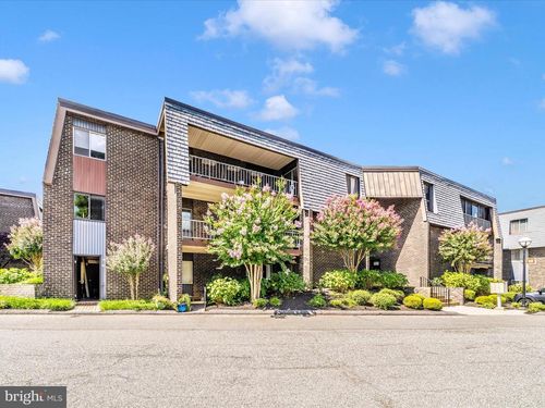apt-12-16 Stonehenge Cir, BALTIMORE, MD, 21208-3240 | Card Image