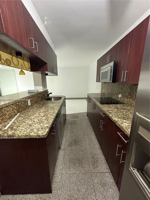 105-1100 Ne 1st Ct, Hallandale Beach, FL, 33009-4457 | Card Image