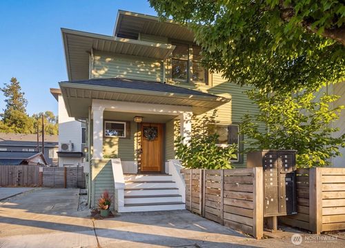 1043 S Cloverdale St, Seattle, WA, 98108-4744 | Card Image