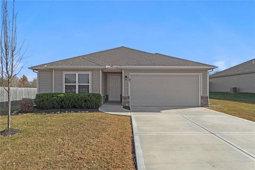 21837 Franklin St, Spring Hill, KS, 66083-8755 | Card Image