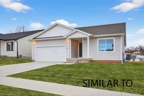 4275 Grover Woods Lane, Des Moines, IA, 50317 | Card Image