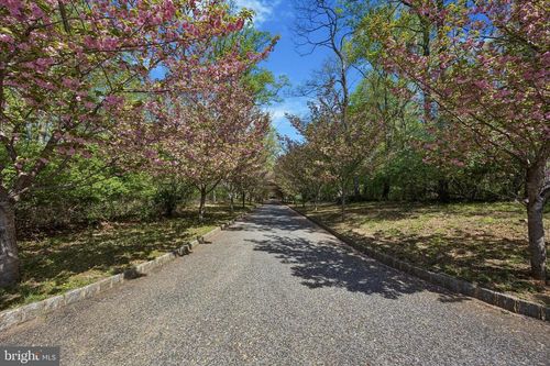 3882 Gradyville Rd, NEWTOWN SQUARE, PA, 19073-3927 | Card Image