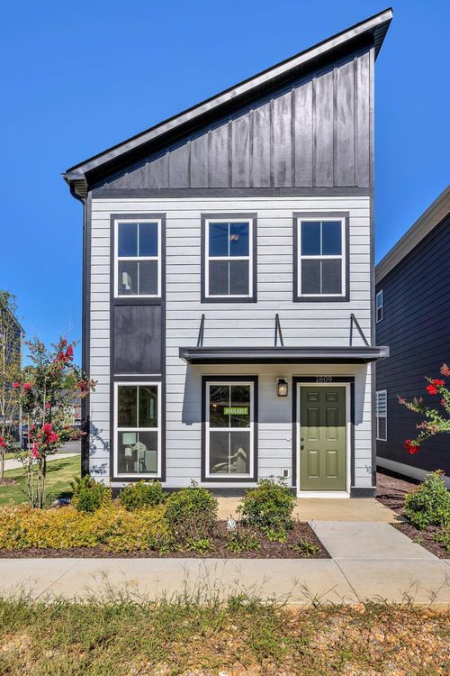 1809 Cotton Way, Chattanooga, TN, 37404-5252 | Card Image