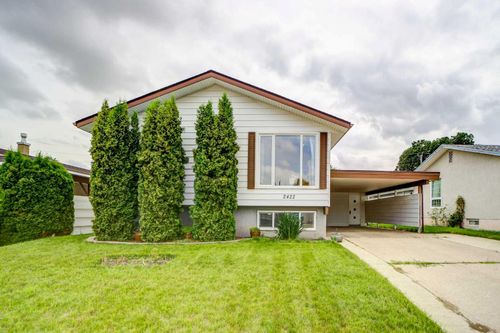 2422 7a Ave N, Lethbridge, AB, T1H1A2 | Card Image
