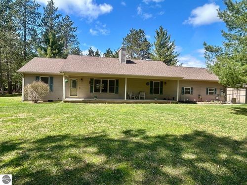 4260 Dort Rd, Roscommon, MI, 48653-9454 | Card Image