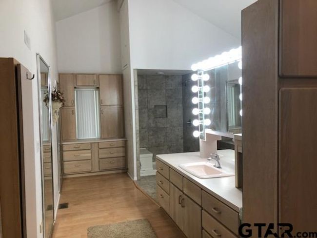 13745 Meadow Ln, House other with 4 bedrooms, 3 bathrooms and null parking in Flint TX | Image 16
