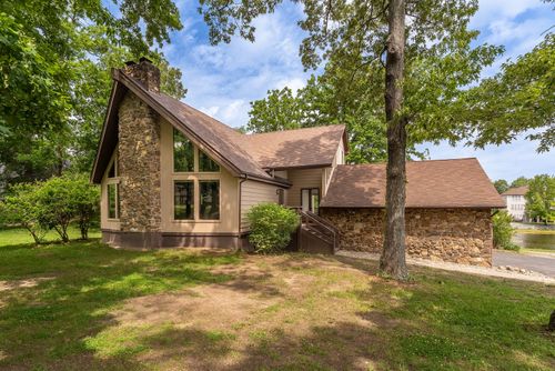 500 Arbor Dr, Carterville, IL, 62918-1046 | Card Image