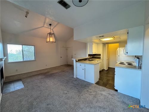 6-1013 Chestnut St, San Marcos, TX, 78666-3426 | Card Image