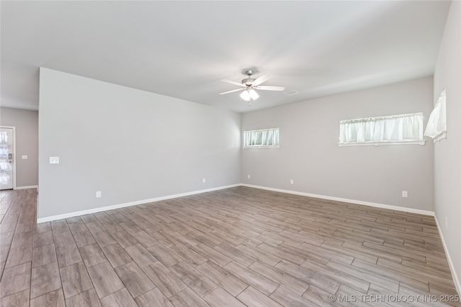 13936 S Ironwood Pl, House other with 3 bedrooms, 2 bathrooms and null parking in Glenpool OK | Image 7