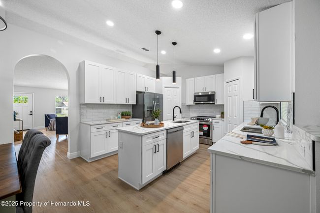 KITCHEN 2 SINKS | Image 23