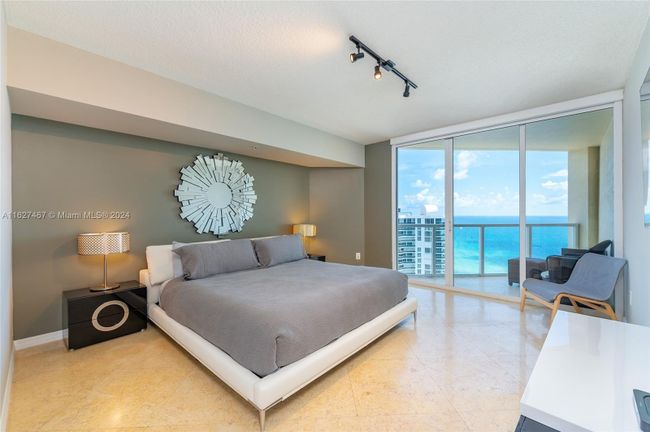 2906 - 16699 Collins Ave, Condo with 3 bedrooms, 2 bathrooms and null parking in Sunny Isles Beach FL | Image 36