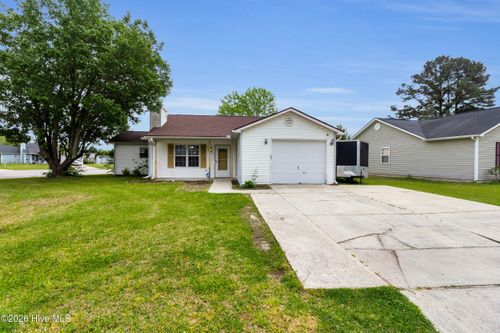 308 Running Rd, Jacksonville, NC, 28546-9613 | Card Image