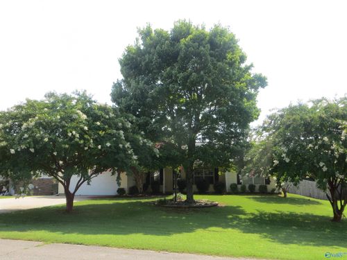 105 Royalty Ct, Meridianville, AL, 35759-1645 | Card Image