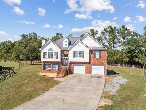 132 Pin Oak Ln Se, Calhoun, GA, 30701-4090 | Card Image