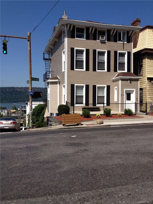 153 Warburton Ave, Yonkers, NY, 10701-2554 | Card Image