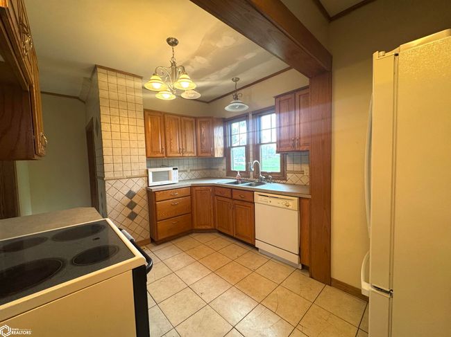 905 Highway 69 N, Home with 3 bedrooms, 2 bathrooms and 2 parking in Forest City IA | Image 8