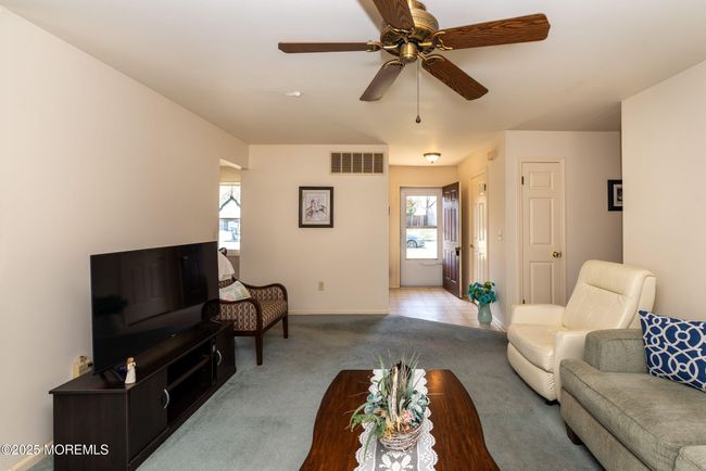 7 Leeds Ct, House other with 3 bedrooms, 2 bathrooms and null parking in Brick NJ | Image 5