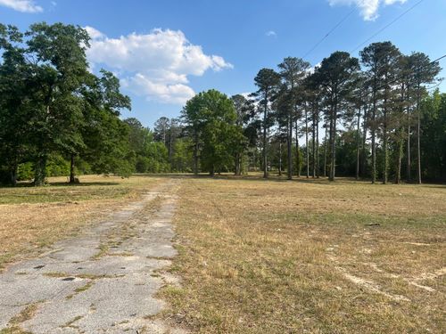 323 Forrest Clary Dr, Thomson, GA, 30824-2411 | Card Image