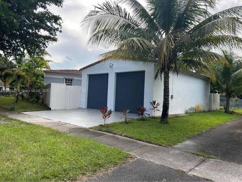2-205 Nw 130th St, North Miami, FL, 33168-3744 | Card Image
