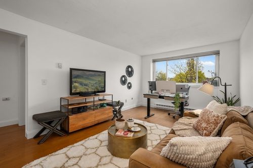 23-326 Broadway, Somerville, MA, 02145-2825 | Card Image