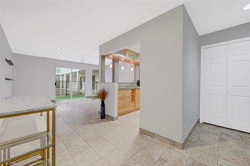 apt-124-2333 Bering Dr, Houston, TX, 77057-4776 | Card Image
