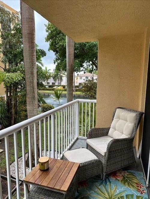 apt-210-1341 Se 3rd Ave, Dania Beach, FL, 33004-5518 | Card Image