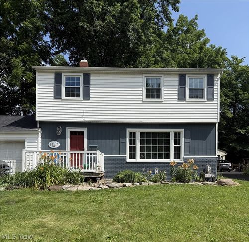 1647 Fairfax Rd, Akron, OH, 44313-6116 | Card Image