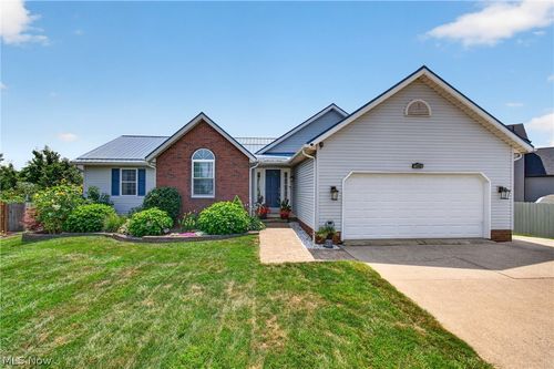 1302 Back Massillon Rd, Orrville, OH, 44667-9057 | Card Image