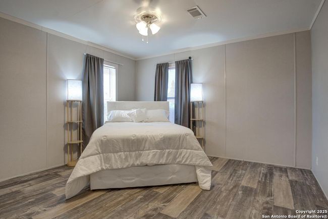 4817 W Fm 476, House other with 4 bedrooms, 2 bathrooms and null parking in Poteet TX | Image 15