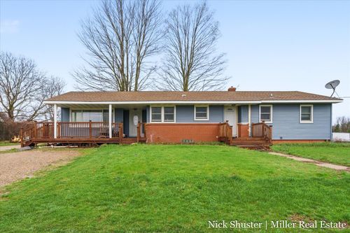 5375 Lansing Rd, Charlotte, MI, 48813-8318 | Card Image