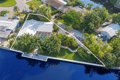 2124 Coral Shores Dr, Fort Lauderdale, FL, 33306-1242 | Card Image