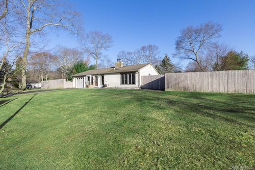 5 Longleaf Ln, Medford, NY, 11763-4111 | Card Image