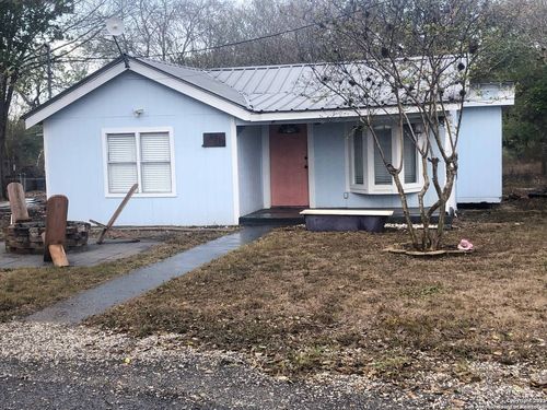 8513 Pecan St, Tuleta, TX, 78162-2001 | Card Image